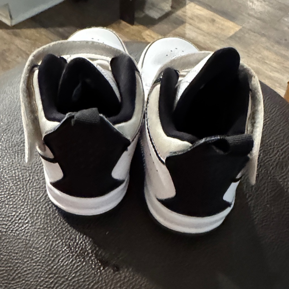 Kids White and Black Jordan Sneakers - Picture 2 of 4